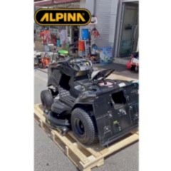 Alpina AT8 122 HWA ST700 Çim Biçme Traktörü